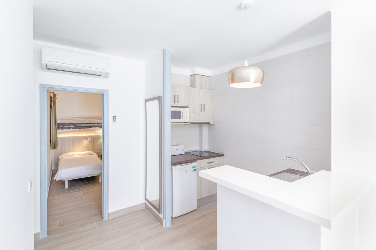 Apartamentos Lago Colonia de Sant Jordi Екстериор снимка